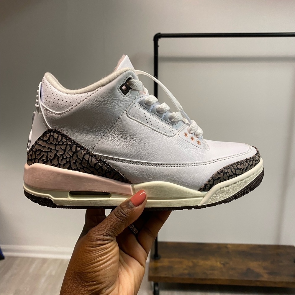 Women’s Nike Air Jordan 3 (Size: 8)